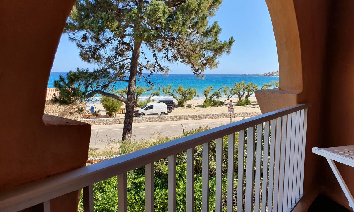 Algajola Apartment | Beautiful Studio 2 persons, in front of the Beach, Algajola, Corsica, Seaside, Parking