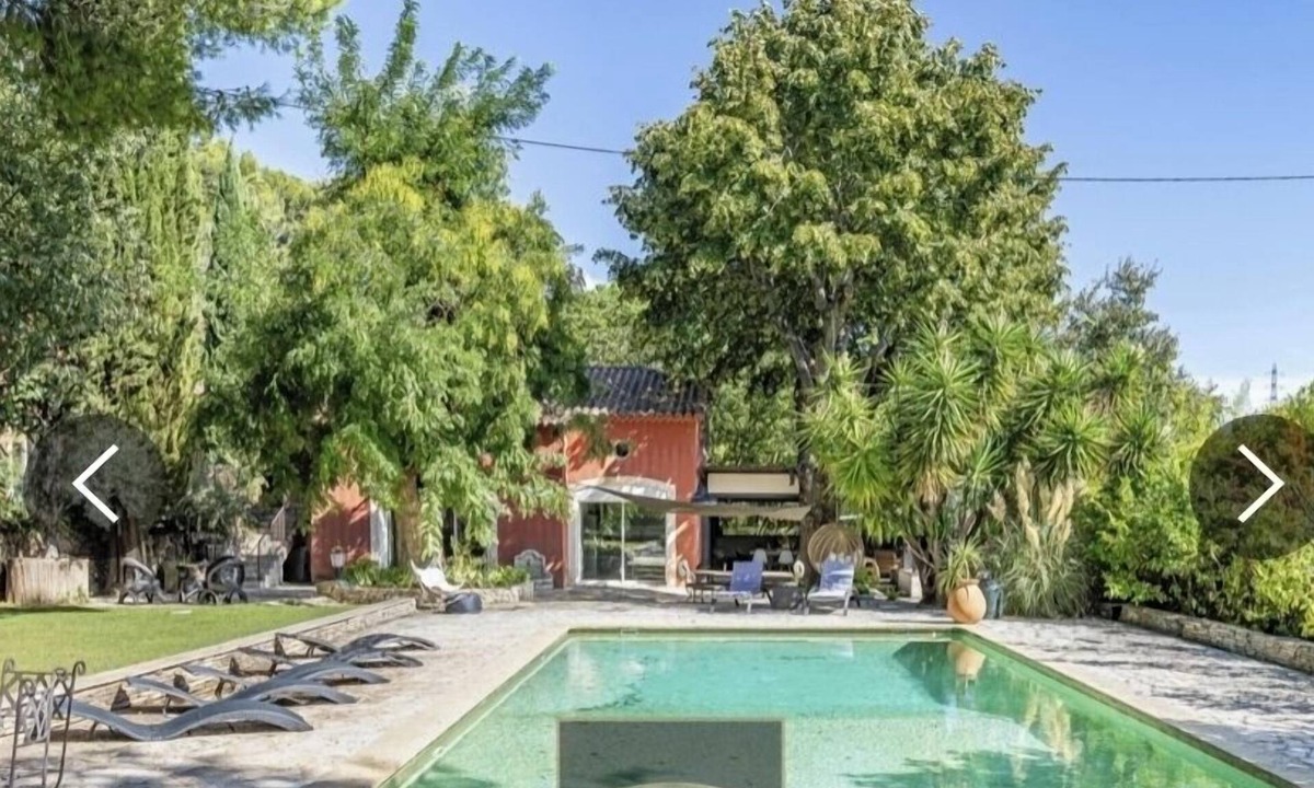 Les Trois Lucs House | BEAUTIFUL VILLA pool, jacuzzi, garden calm Raised, In Marseille Doors