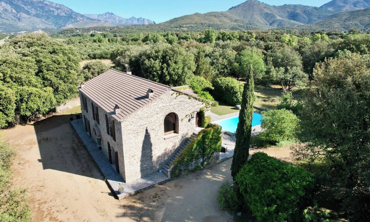 Corte Bed & Breakfast | Bed and breakfast in a 16th-century manor house in central Corsica