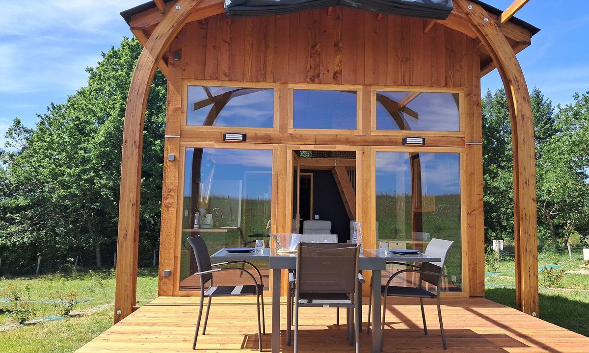 Saint-Merd-les-Oussines Cottage | Bees & Stars, The Starry Glade
