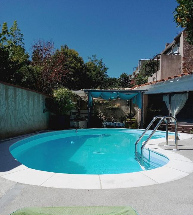 Millas House | BELLE MAISON DE CARACTERE Dans VILLAGE et sa PISCINE Privée 7 PERS- 3 Chambres - 12 Rue Emile Zola