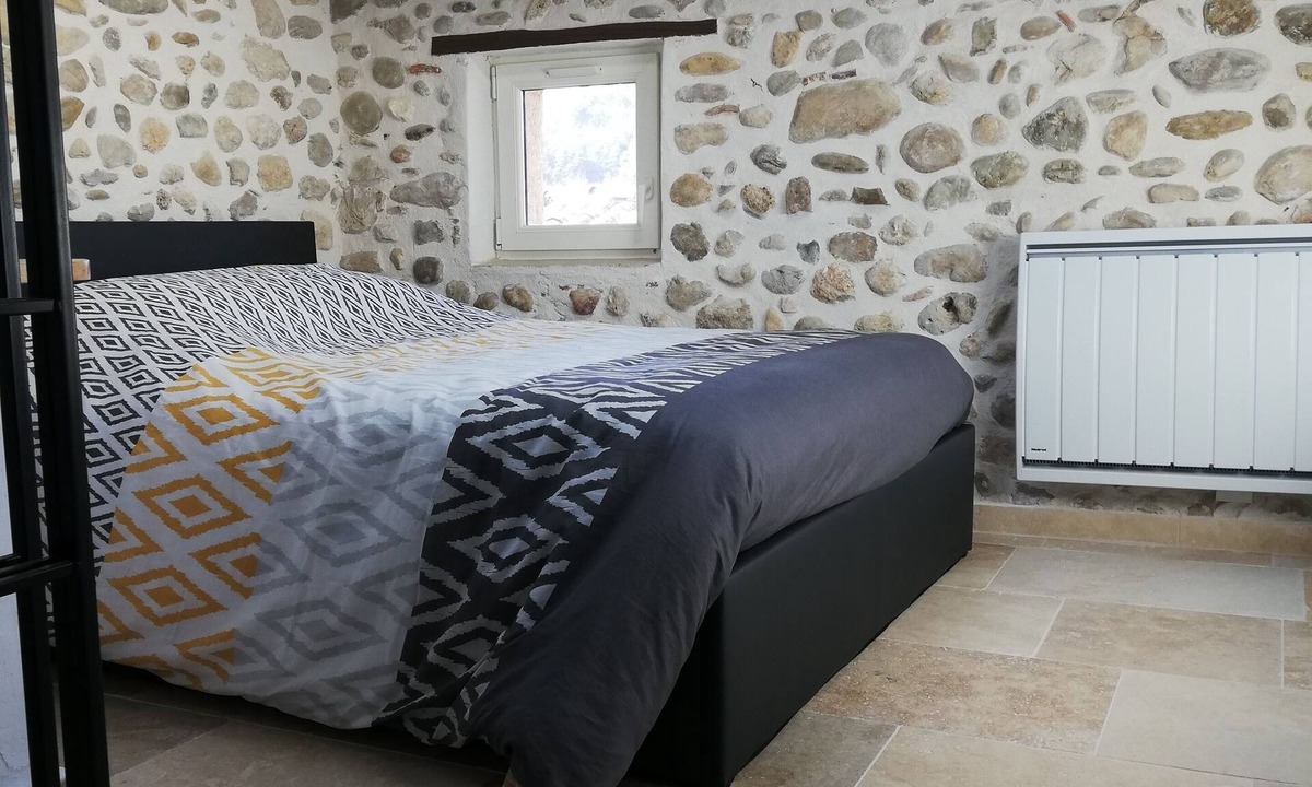 Roumoules House | Between lake and lavender
