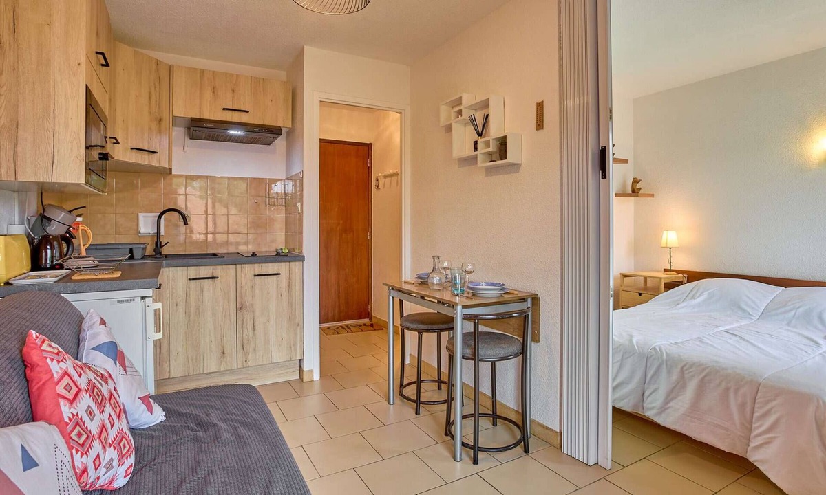 Barbotan-les-Thermes Apartment | Bright apartment for 2, pet-friendly, parking & WiFi