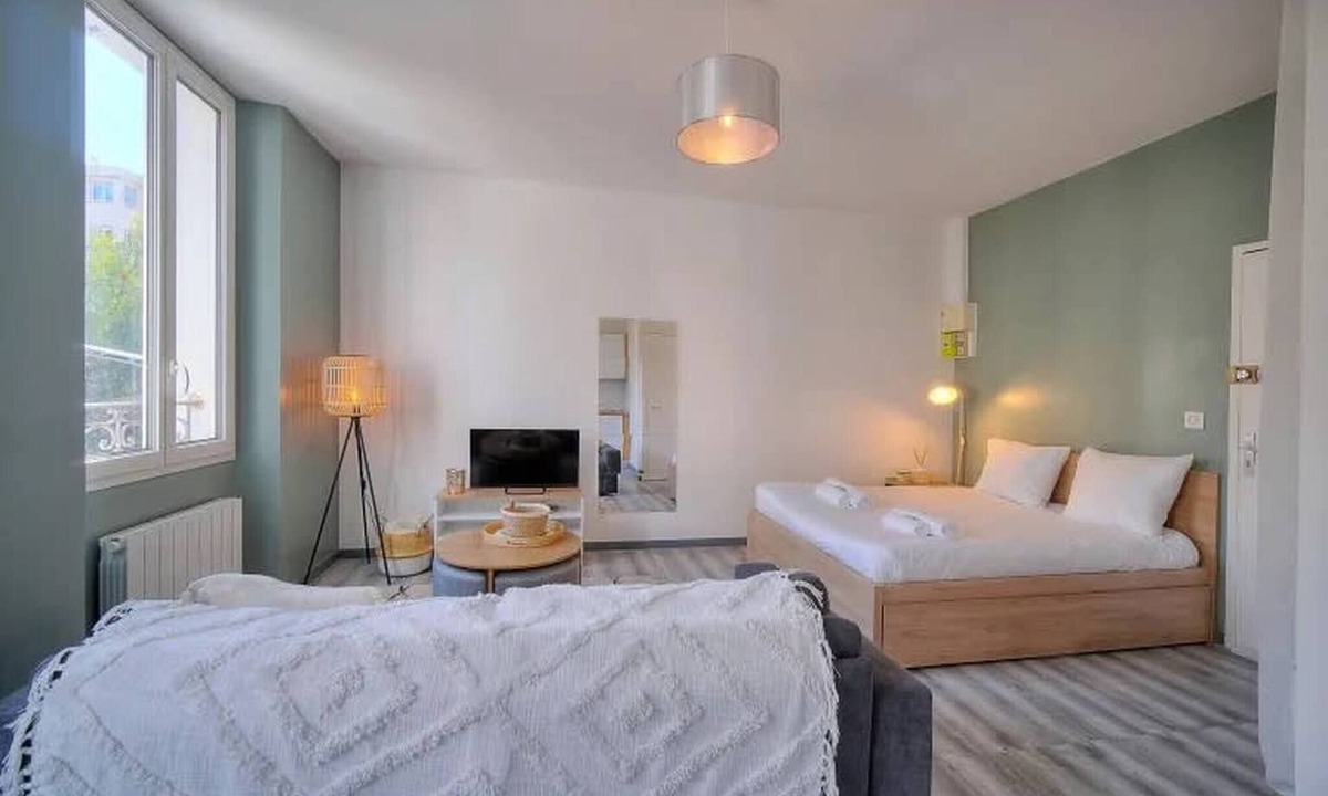 Prado - Republique Apartment | Bright studio 5 minutes from the hyper center