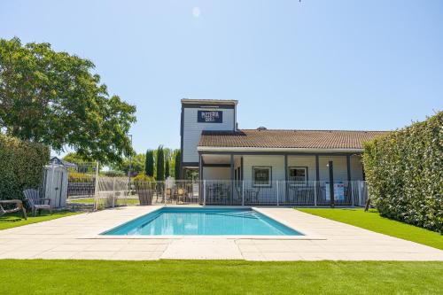 Manosque Hotel | Brit Hotel Confort Manosque Cadarache