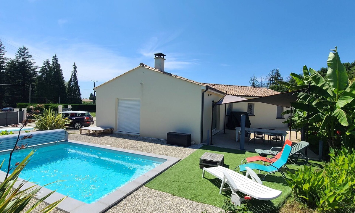 Dignac House | Bungalow with pool