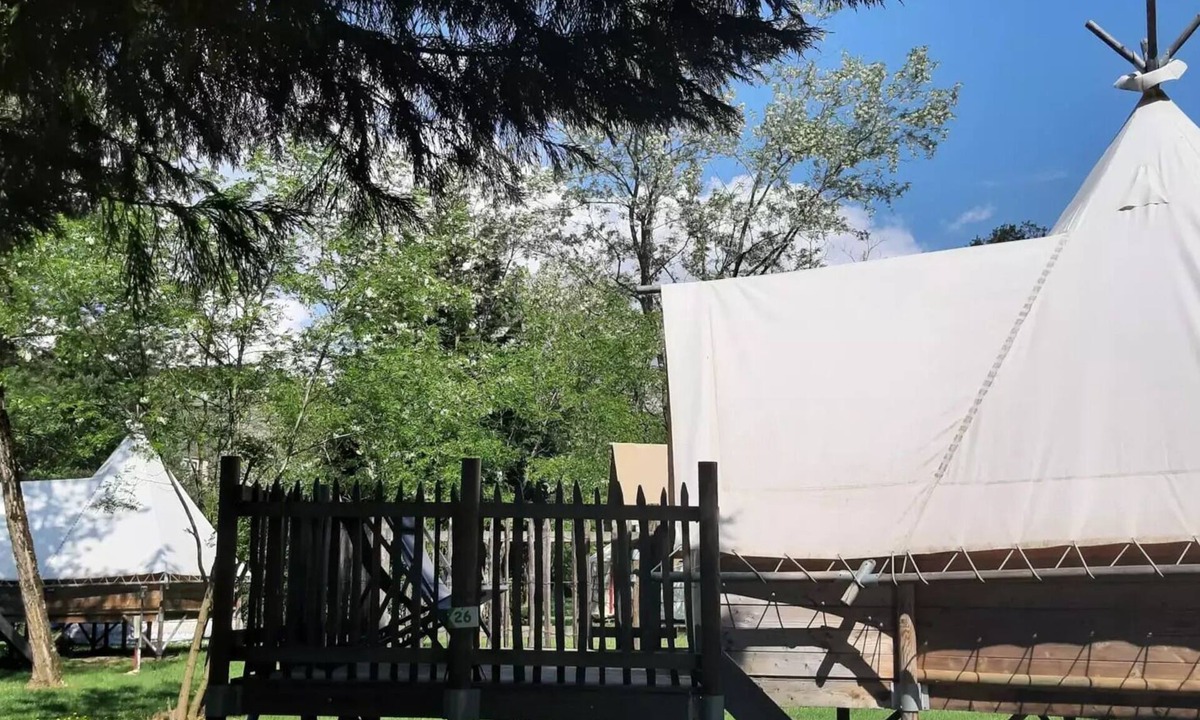 Arlebosc Cabin | Camping du Viaduc* - Tent Lodge Tipi 3 rooms 4 People Without Sanitary