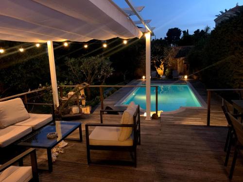 Riou - Petit Juas - Av de Grasse Villa | Cannes Charming Villa Hideaway Secret Garden & Pool Near Centre
