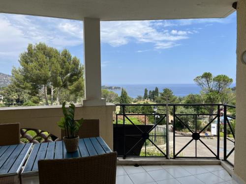 Cap Esterel Apartment | Cap Esterél 2 pièces vue mer et piscines