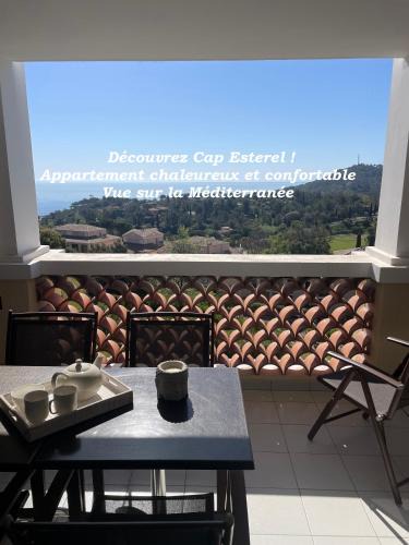 Cap Esterel Apartment | Cap Esterel - Charmant T2 climatisé vue mer 4/5 pers - Piscine - Parking