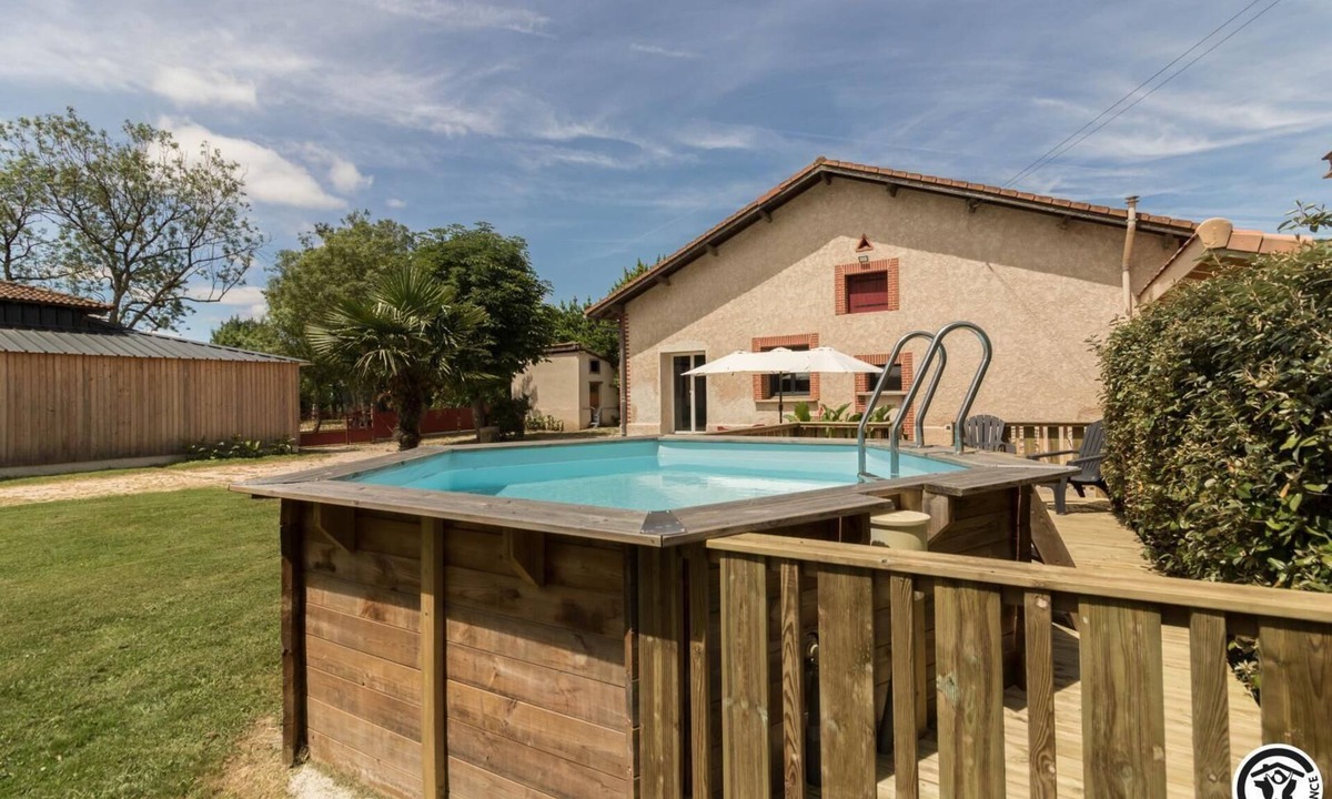 Lahage House | Castel Ginest - LAHAGE