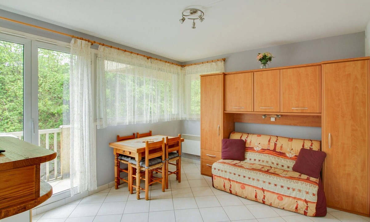 Cauterets Apartment | Central Studio for 4 with Parking, Near Ski Lift & Thermal Center