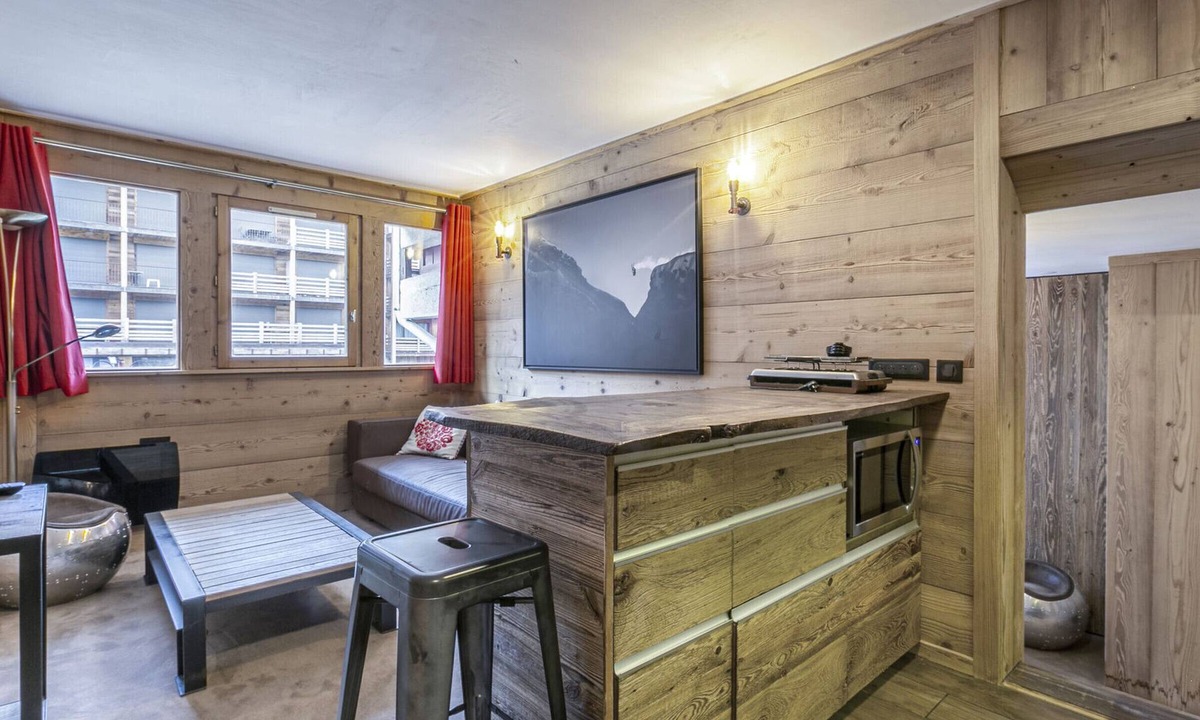 Val-d'Isere Apartment | Central Val d'Isère apartment, ski-in ski-out, 2 bedrooms, Wifi