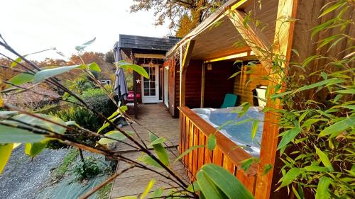 Fichous-Riumayou House | Chalet avec jacuzzi privatif
