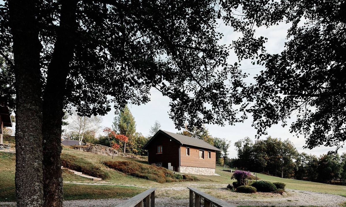 Saint-Genes-Champespe Ski Chalet | Chalet "cèdre" en Pleine Nature, Calme et Espace Garantis