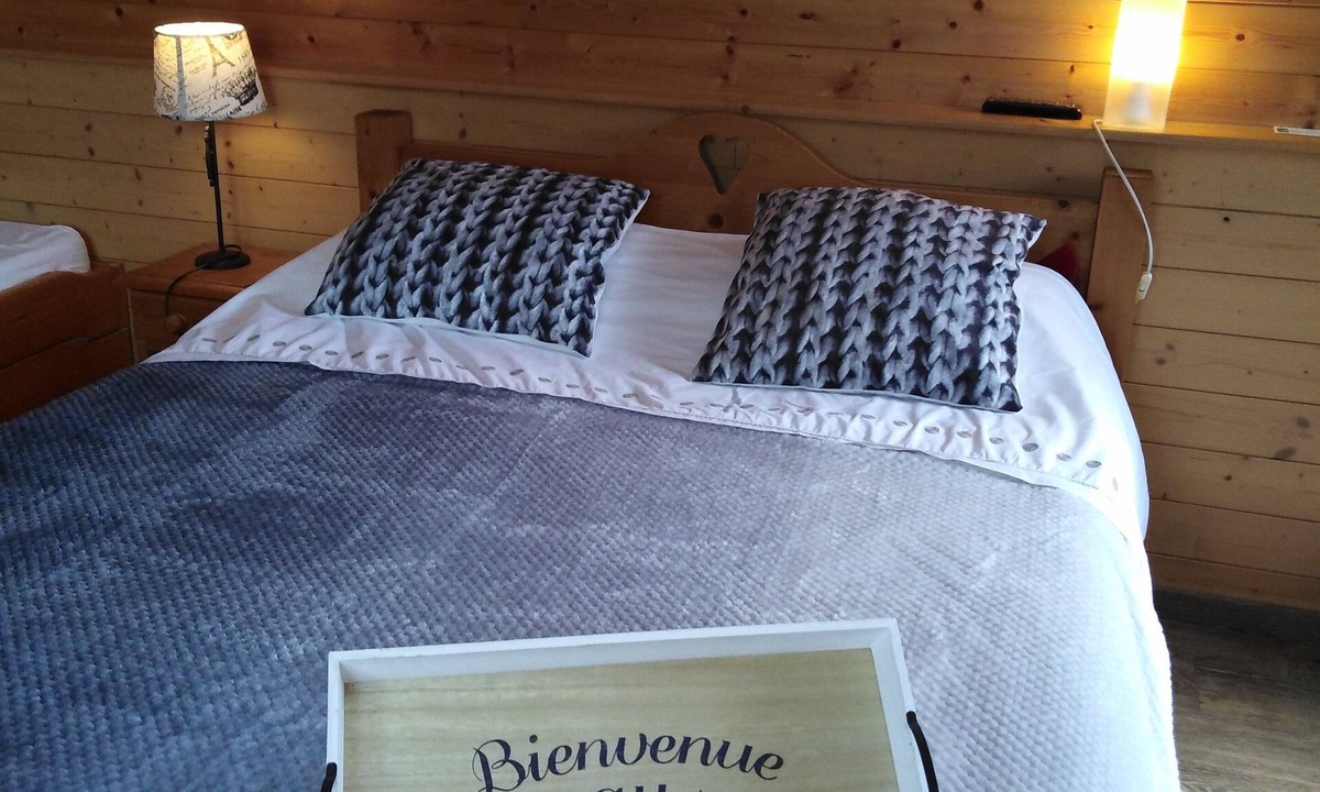 Charancieu Bed & Breakfast | Chambres d'Hôtes Chalet la Bachole