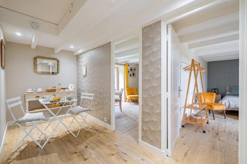 Redon Bed & Breakfast | Chambres dHôtes de Caractère 1 à 4 pers Domaine