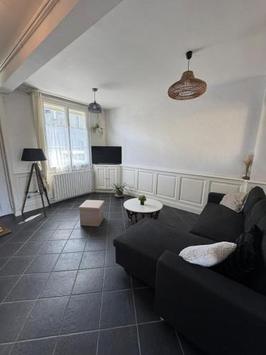 Mayenne Apartment | Charmante petite maison en plein centre-ville