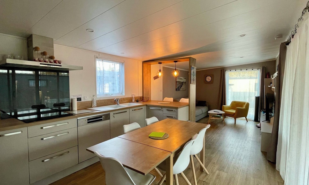 Les Mathes House | Charming ecolodge with heated pool all year round