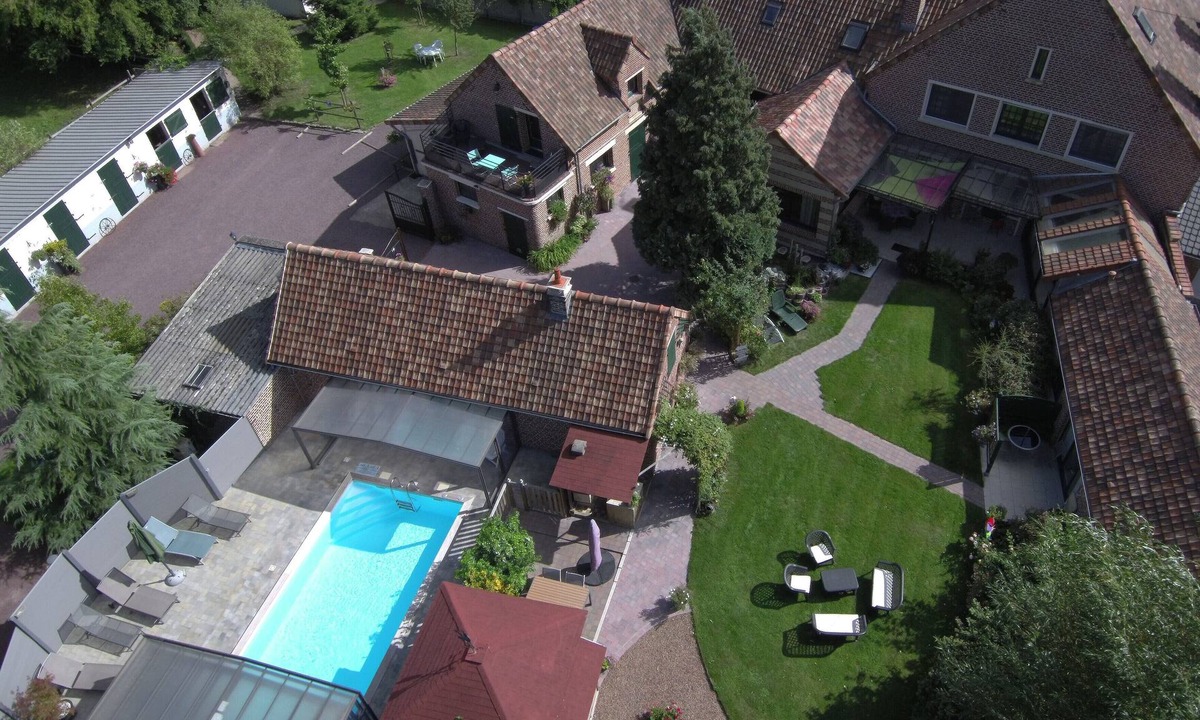 Blessy Apartment | Charming gîte for 5 people with access to a heated and covered swimming pool