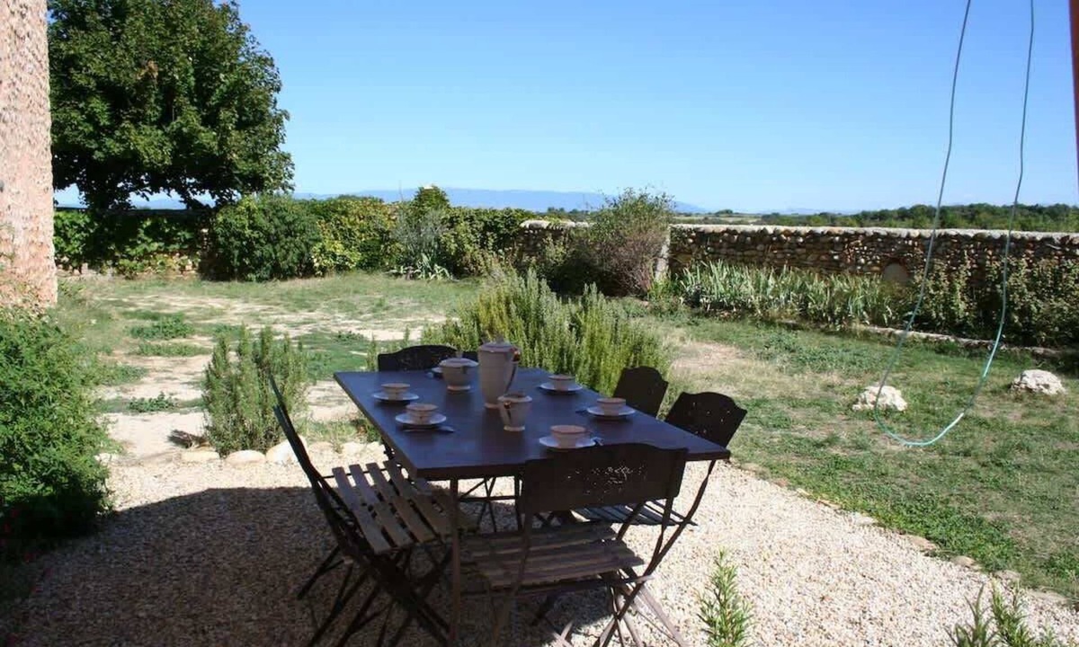 Valensole House | Charming Gîte with swimming pool surrounded by lavender