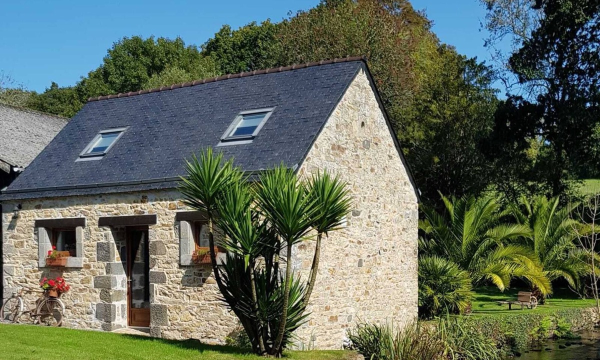 Plougastel-Daoulas House | Charming House by the River