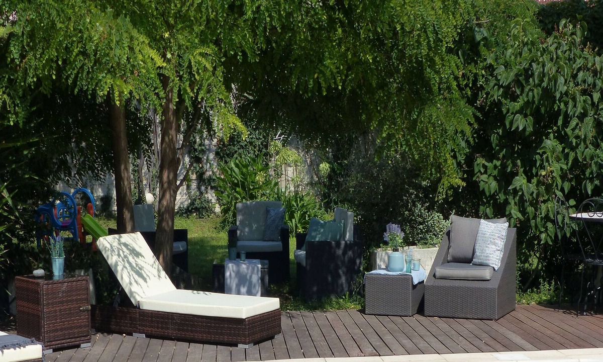 13th Arrondissement Villa | Charming Provencal house with swimming pool
