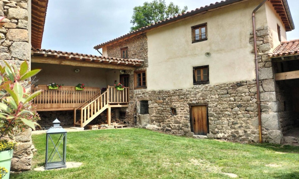 Palogneux Cottage | Charming renovated cottage, 2 bedrooms in nature