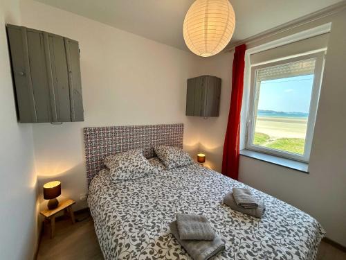 Saint-Michel-en-Greve House | Charming seaside family home - sleeps 8