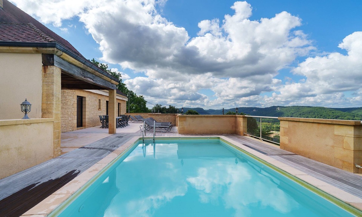 Beynac-et-Cazenac House | Charming Stone Villa with Pool, Steps from Sarlat
