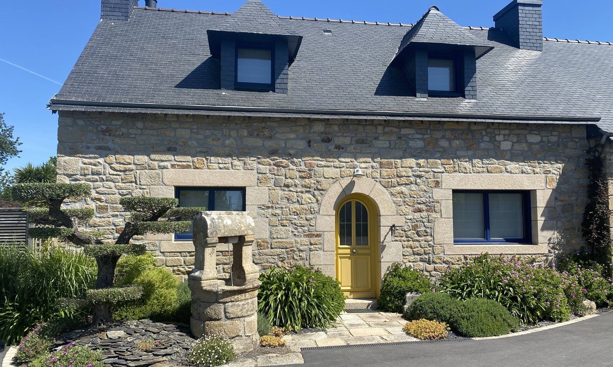 Merlevenez House | Charming Stone House near seaside in the countryside