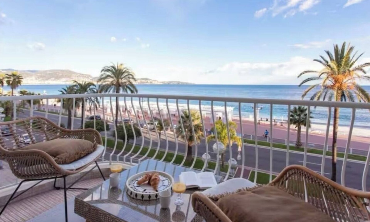 Fabron Apartment | Charming Studio with Panoramic View of the Mediterranean Sea in Nice
