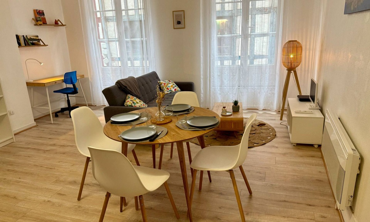 Bayonne Apartment | Charming T2 in the heart of old Bayonne