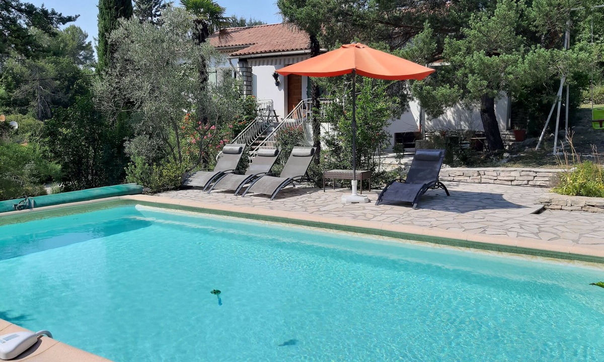 Pierrevert House | Charming villa in Provence