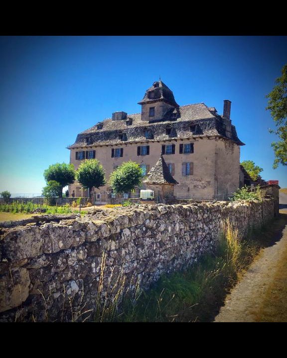 Senezergues Bed & Breakfast | Chateau de Cours