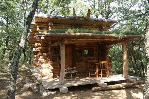 Peaugres Ski Chalet | Chez Buddy - cabane de trappeur