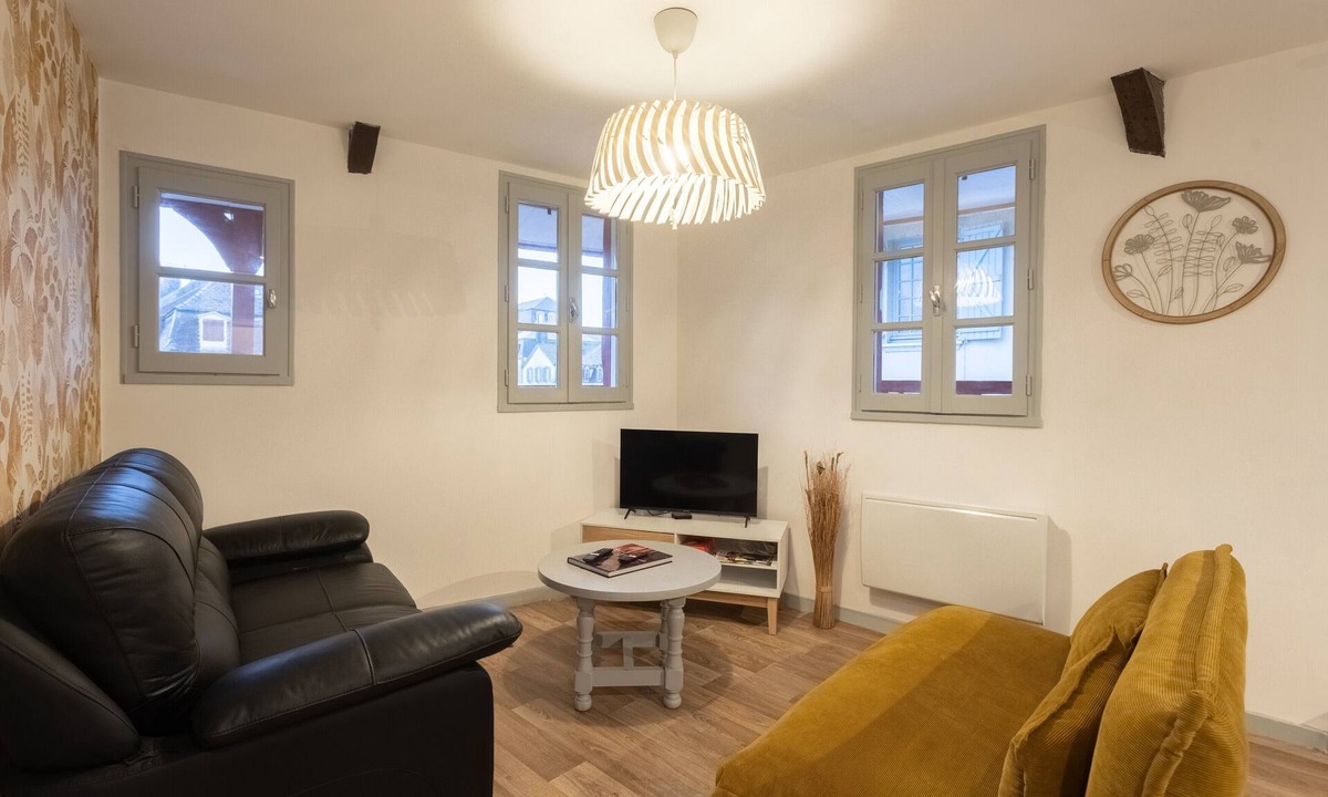Salies-de-Bearn Apartment | Clara Panoramic Terrace T2 Apartment with Wi-Fi