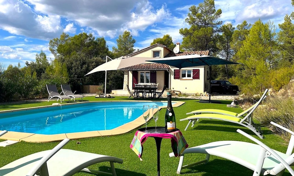 Carces House | Close to Cotignac: Maison De la Fare, pool, peace and privacy and amazing view