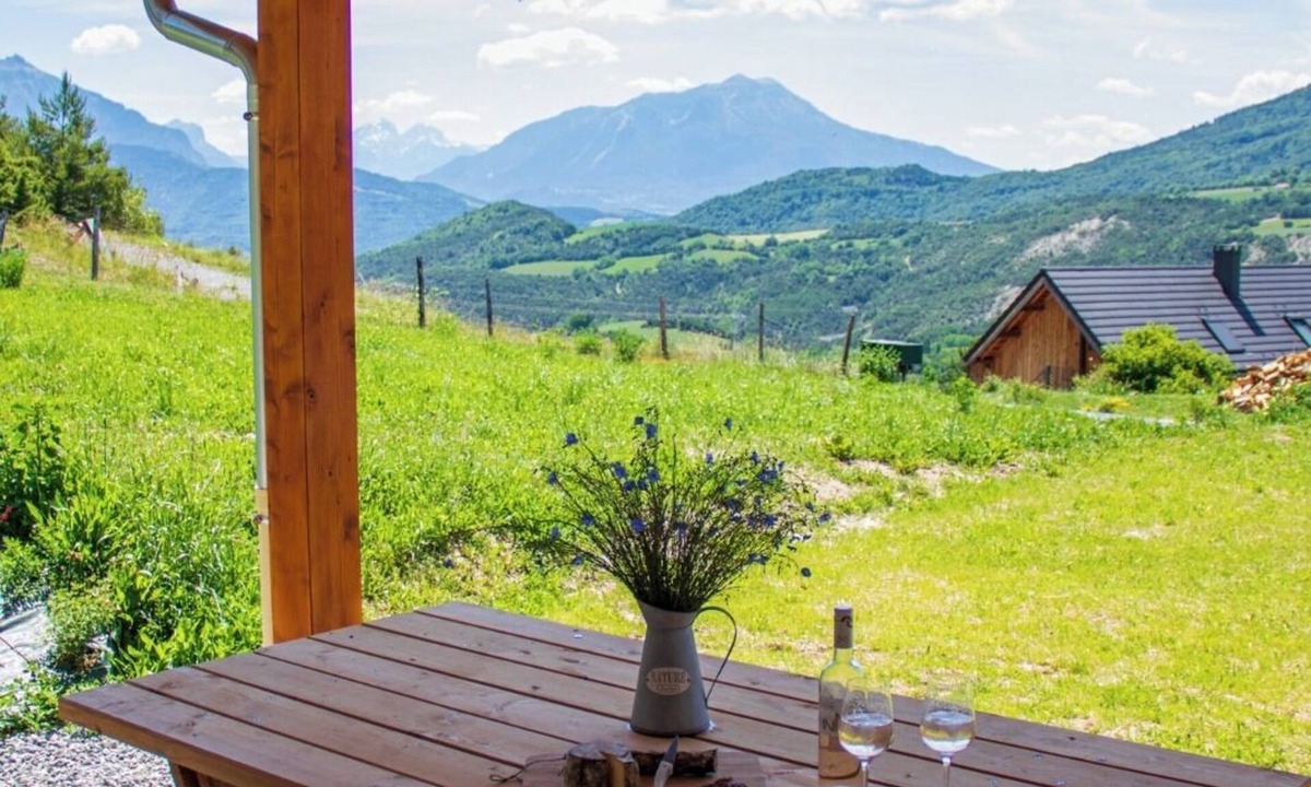 Chorges House | Coc'oon, between the lake and the mountains