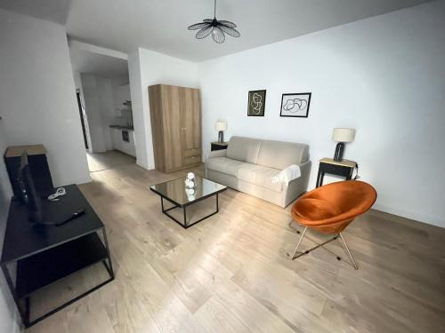 Liberation Apartment | COMBOUL