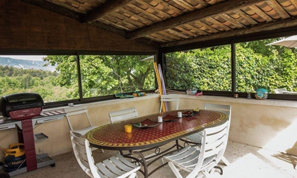 Oppede Cottage | Comfortable gîte in Oppede, France