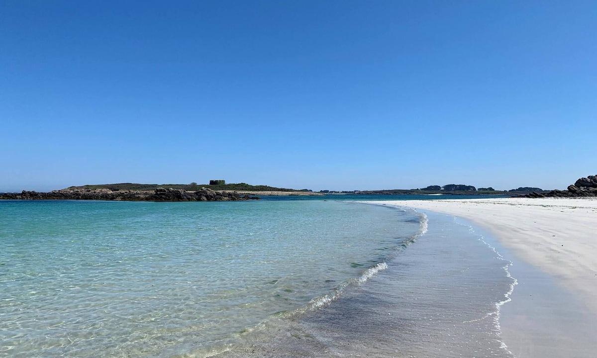 Landeda House | Comfortable house 5 minutes walk from Ste Marguerite beach and GR 34 trails