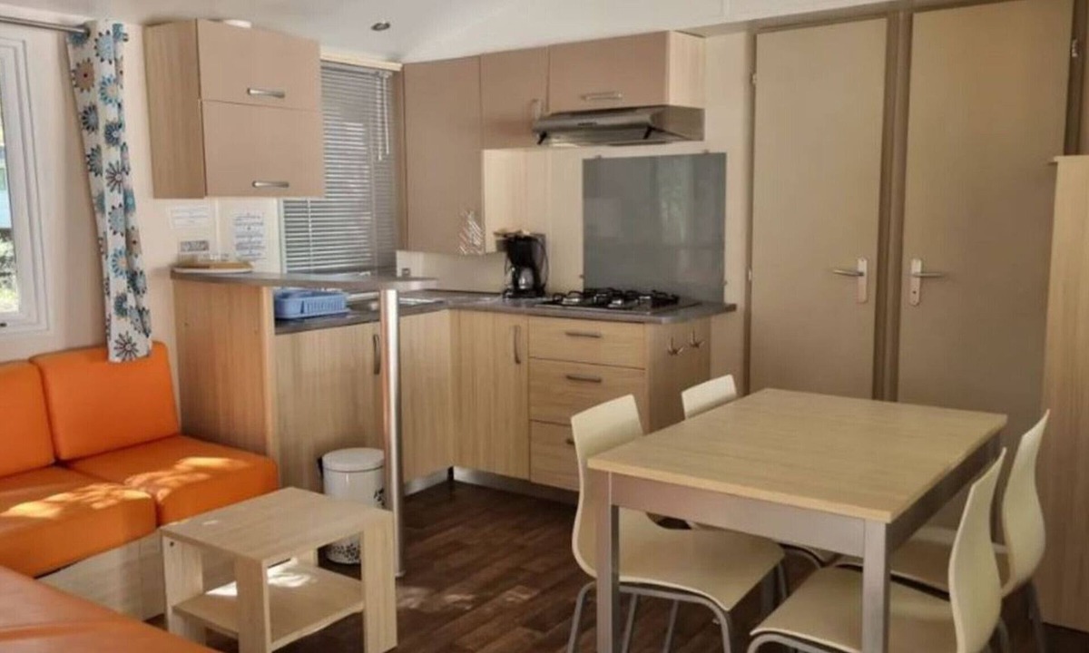 Neffes House | Comfortable mobile home with terrace at Neffes campsite