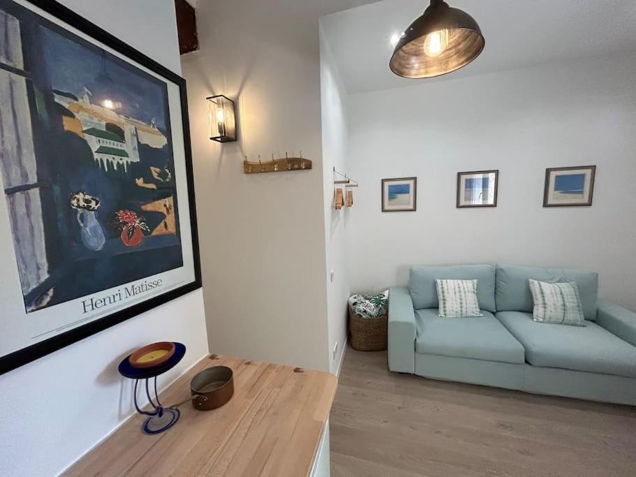 Cotignac Apartment | Cool Blue Cotignac Studio in the heart of the village