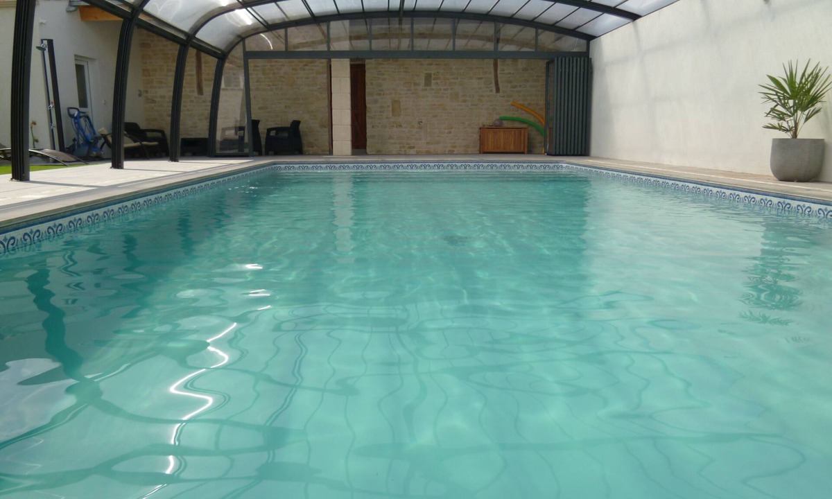 Chambon Bed & Breakfast | Cottage 8p with indoor pool, all comfort near La Rochelle
