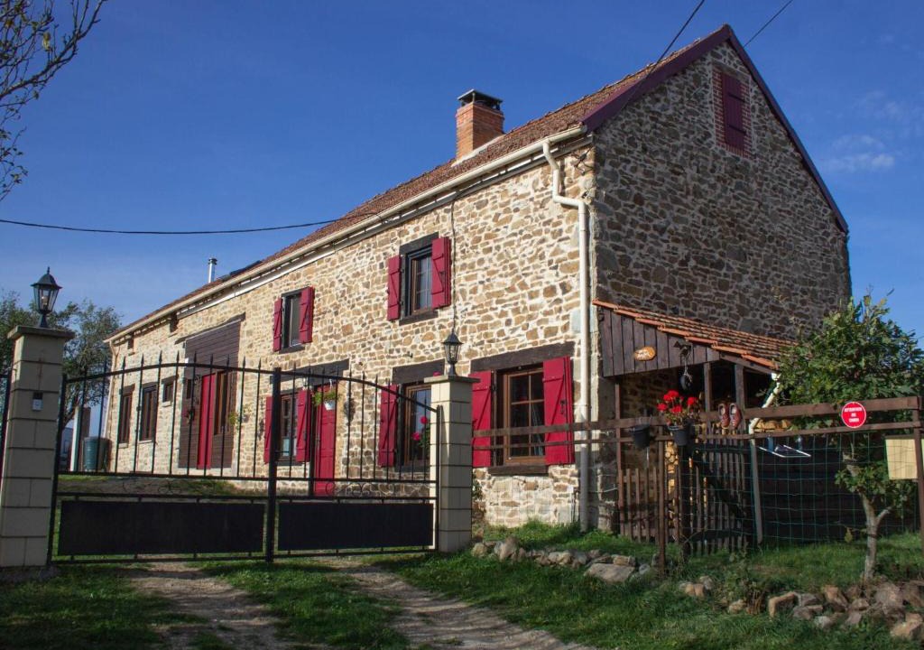 Saint-Maurice-pres-Pionsat House | Cottage in Auvergne near Cascade Gour