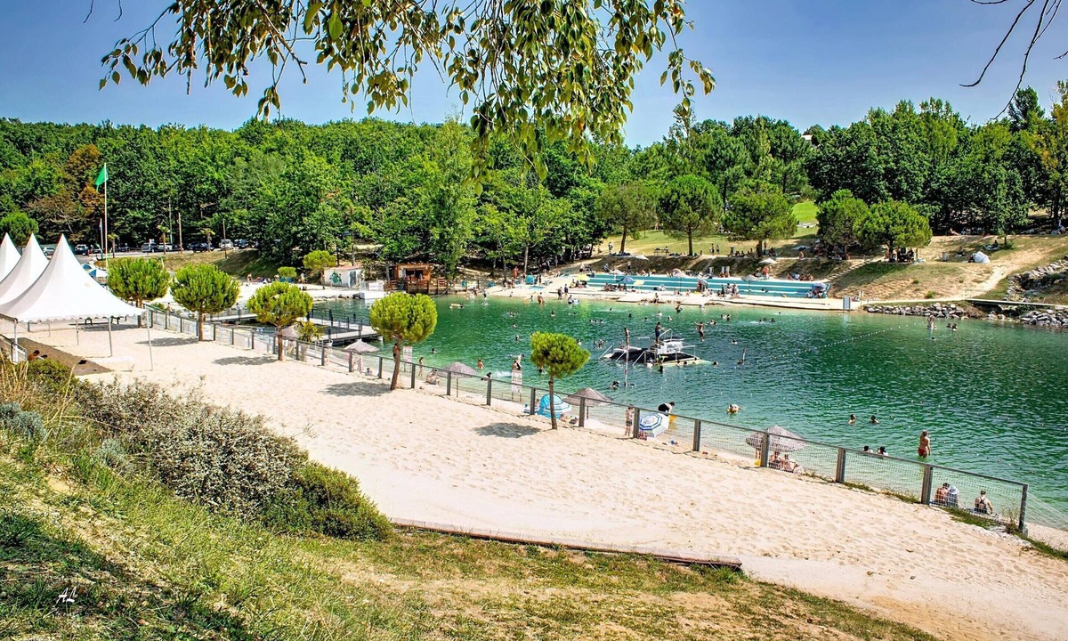 Monclar-de-Quercy Cottage | Cottage With Heated Pool in Monclar
