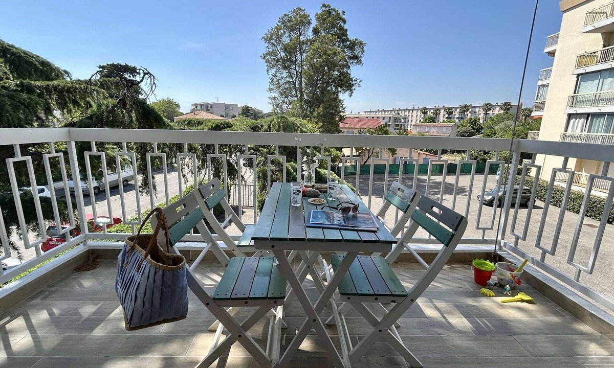 Frejus Plage Apartment | Cozy 1-Bed Apt with Terrace, Parking, Close to Beach & Port - Fréjus