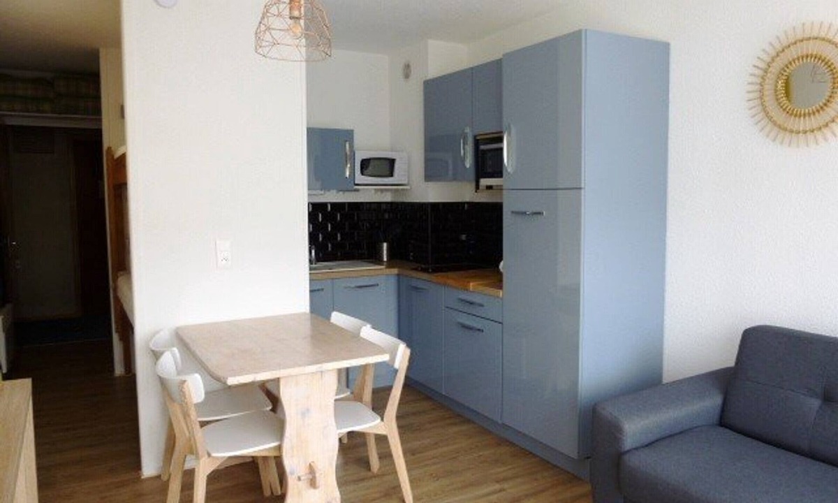 Arette Apartment | Cozy Studio for 4 with Balcony, Ski-In/Ski-Out Access, Free Parking, and Ski Locker