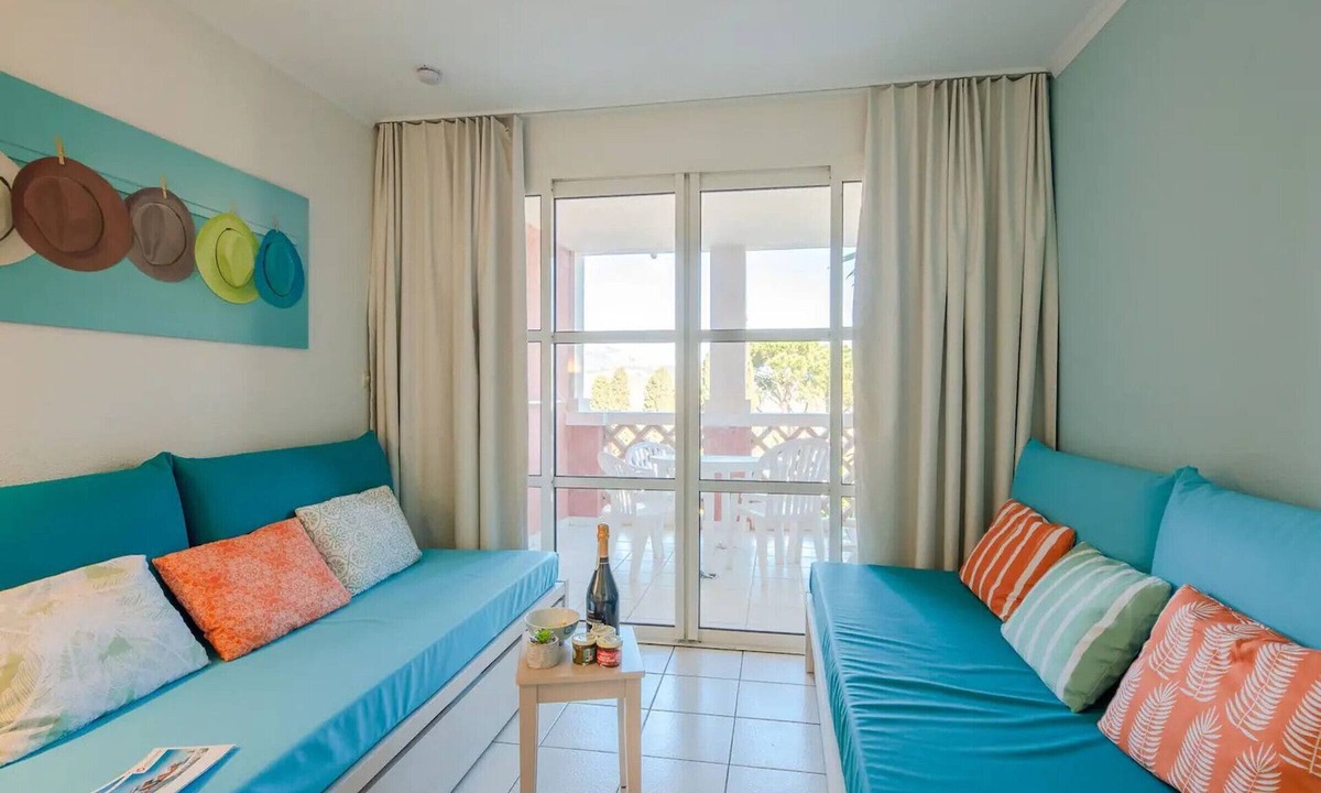 Cap Esterel Apartment | Cozy studio in Cap Esterel with balcony and pool access